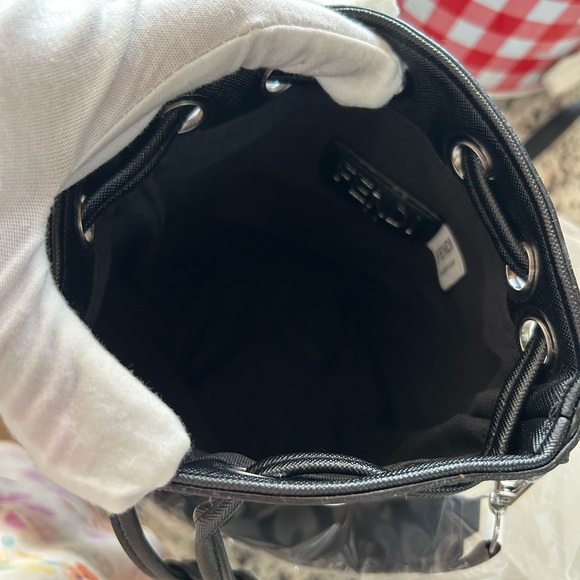 Geometric Black and White Bucket Bag - Picture 5 of 9